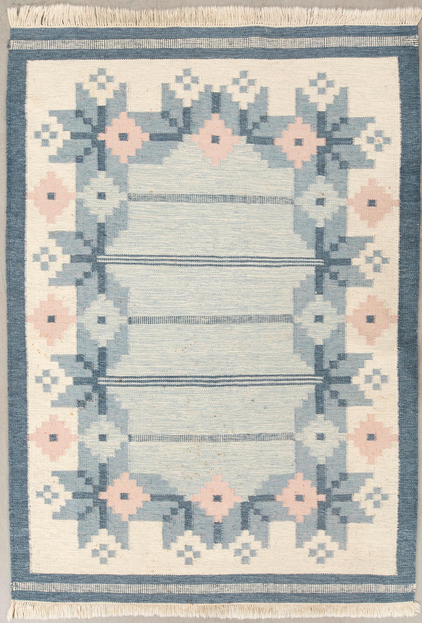 Matta rölakan ca 233x173 cm.