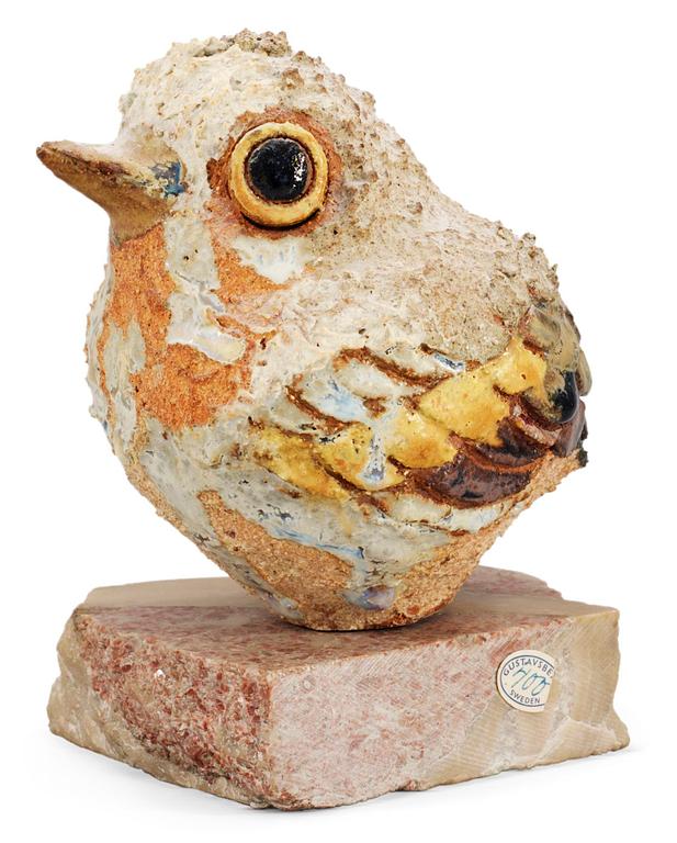 A Tyra Lundgren stoneware figure of a bird, 1968.