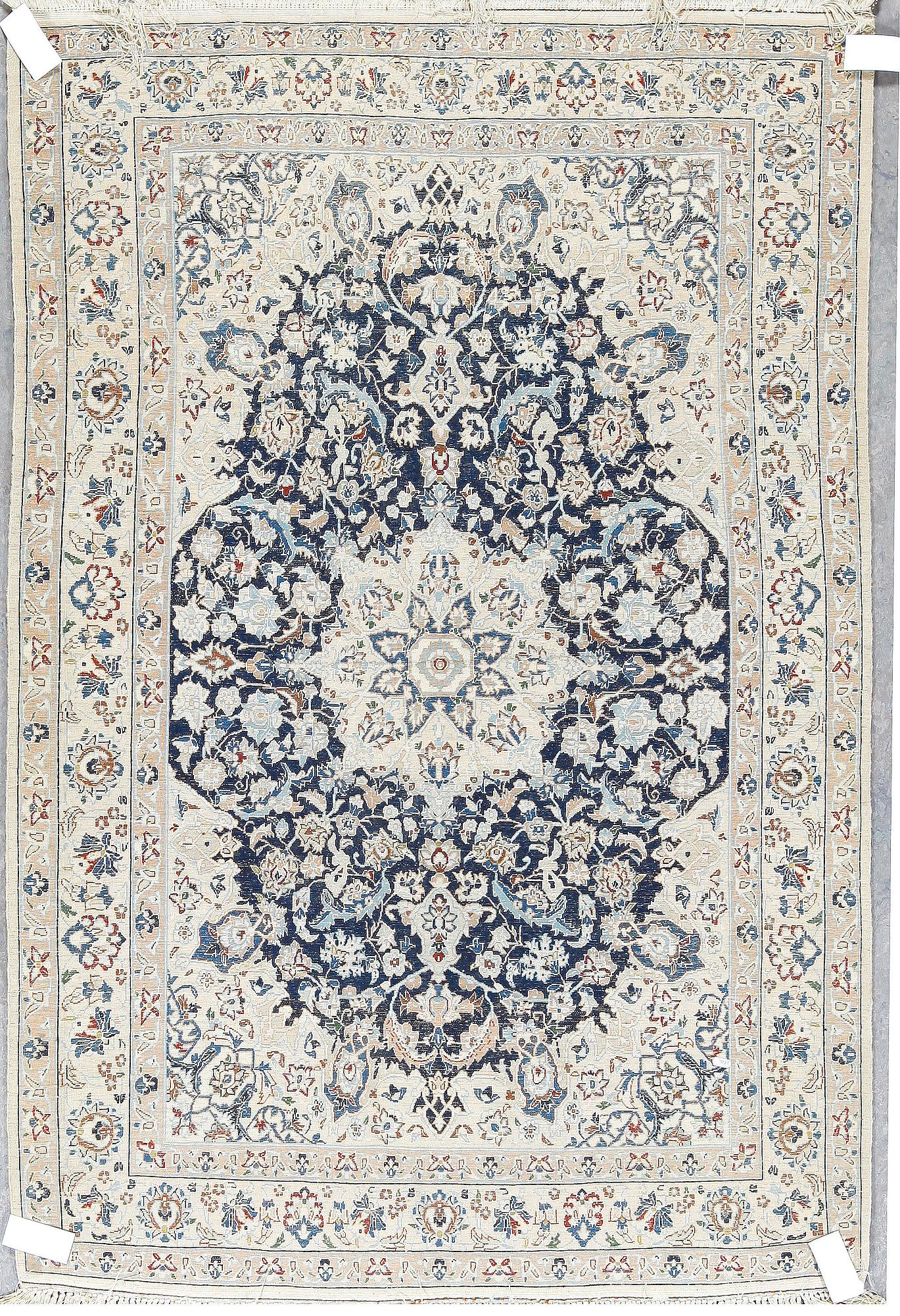 MATTA, Isfahan. Ca 177x115 cm.