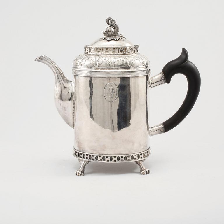 KAFFEKANNA, silver, Carl Lindström, Borås, empire, 1833, vikt 974 gram.