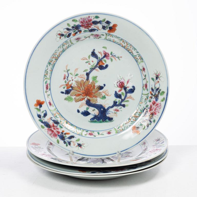 Four porcelain plates, Kina, Qianlong (1736-95).