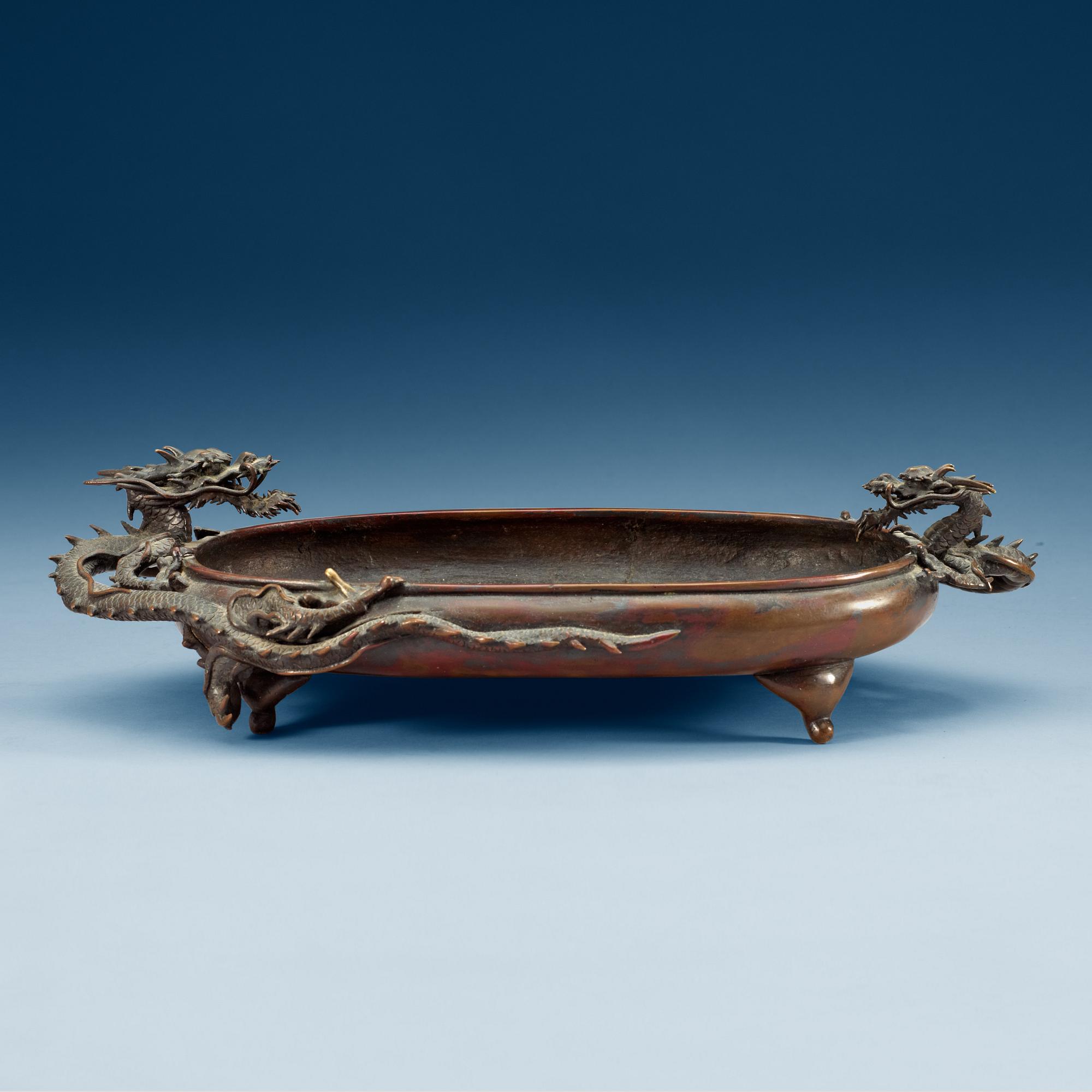 A Japanese bronze censer, Meiji (1868-1912).