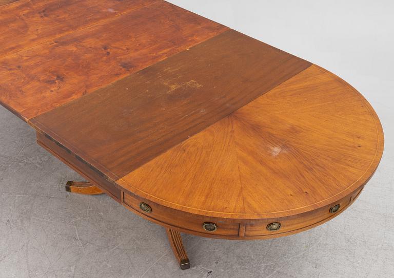 A George III style dining table, England, 20th century.