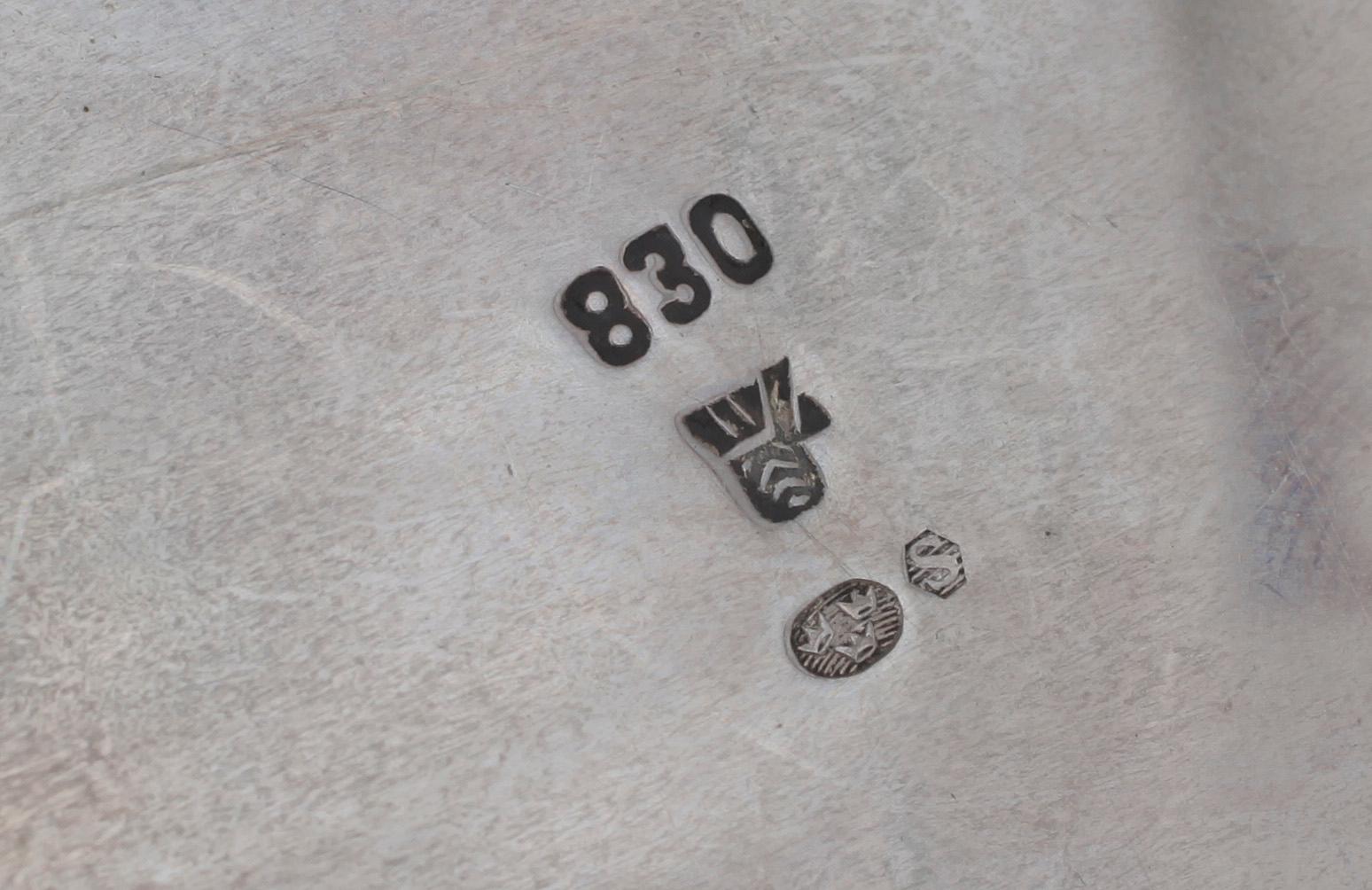 KAFFESERVIS, 3 delar, silver, rokokostil, svenska importstämplar, 1900-tal. Totalvikt ca 1200 gram.