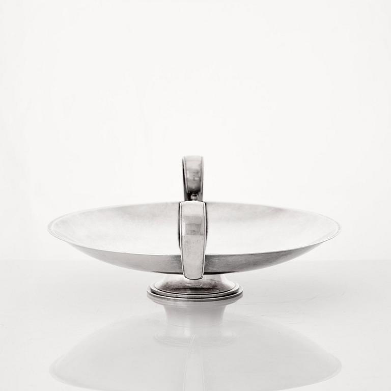 Atelier Borgila, a sterling silver bowl with handles, Stockholm 1930, designed by Erik Fleming.