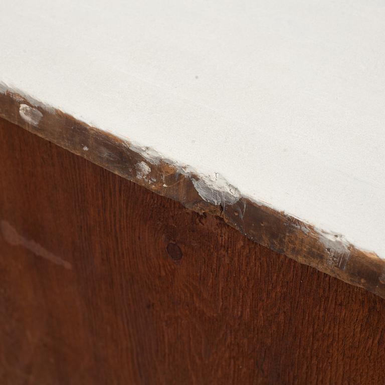 Chest of drawers, Gustavian style, 20th century.