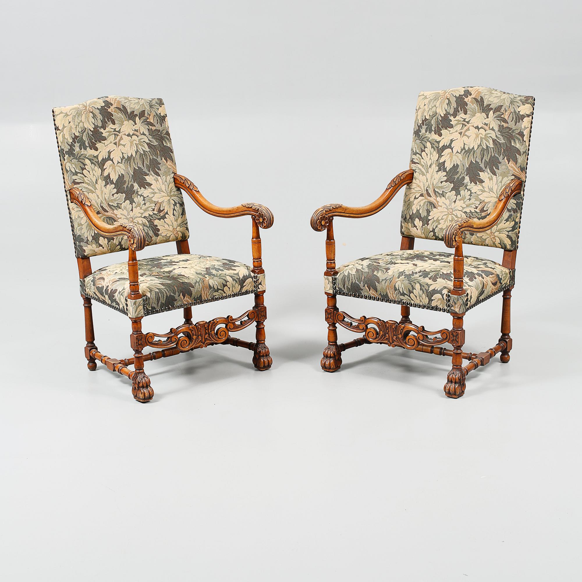 KARMSTOLAR, ett par, barockstil, omkring 1900-talets mitt.