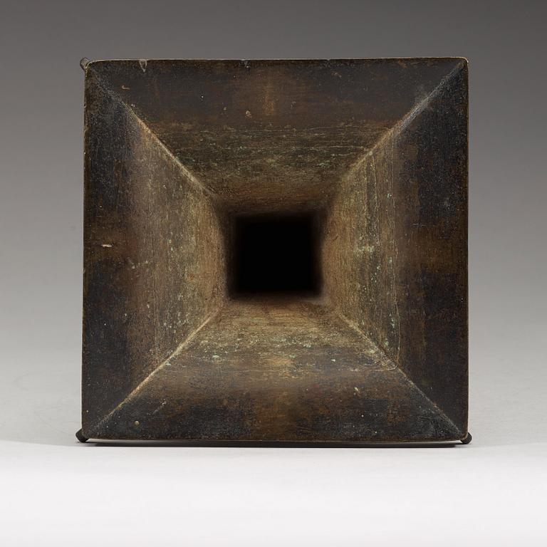 VAS, brons. Qingdynastin, 1700-tal.
