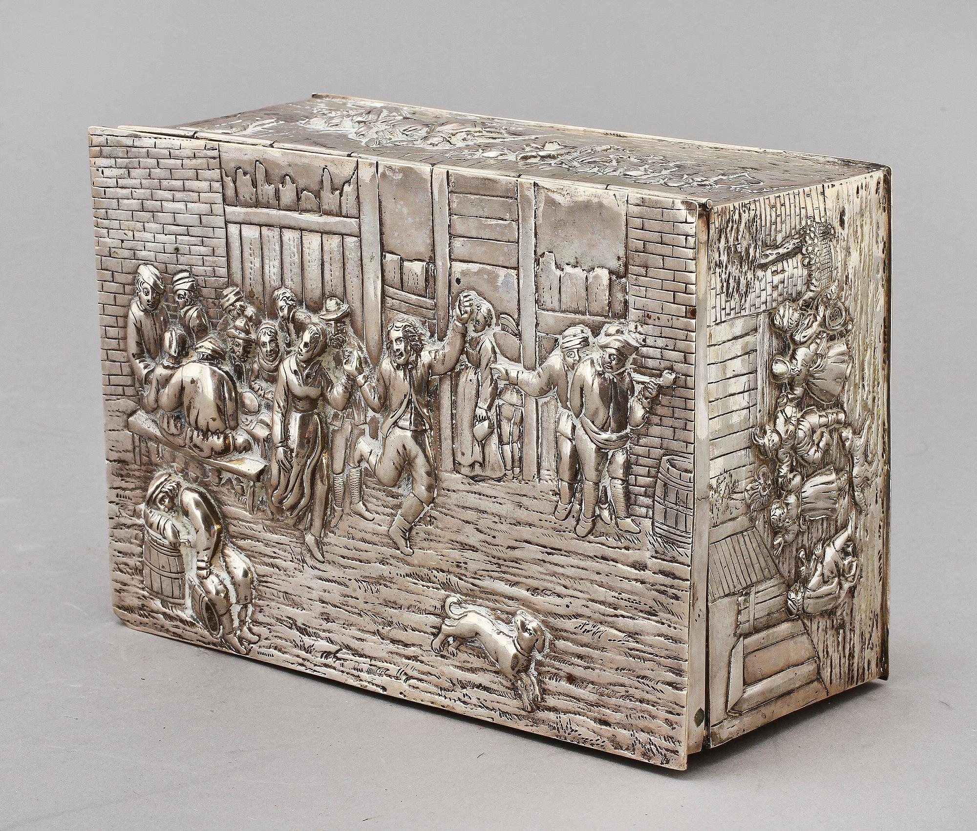 SKRIN, låghaltigt silver, Tyskland, 1900-tal. Vikt 660 gram.