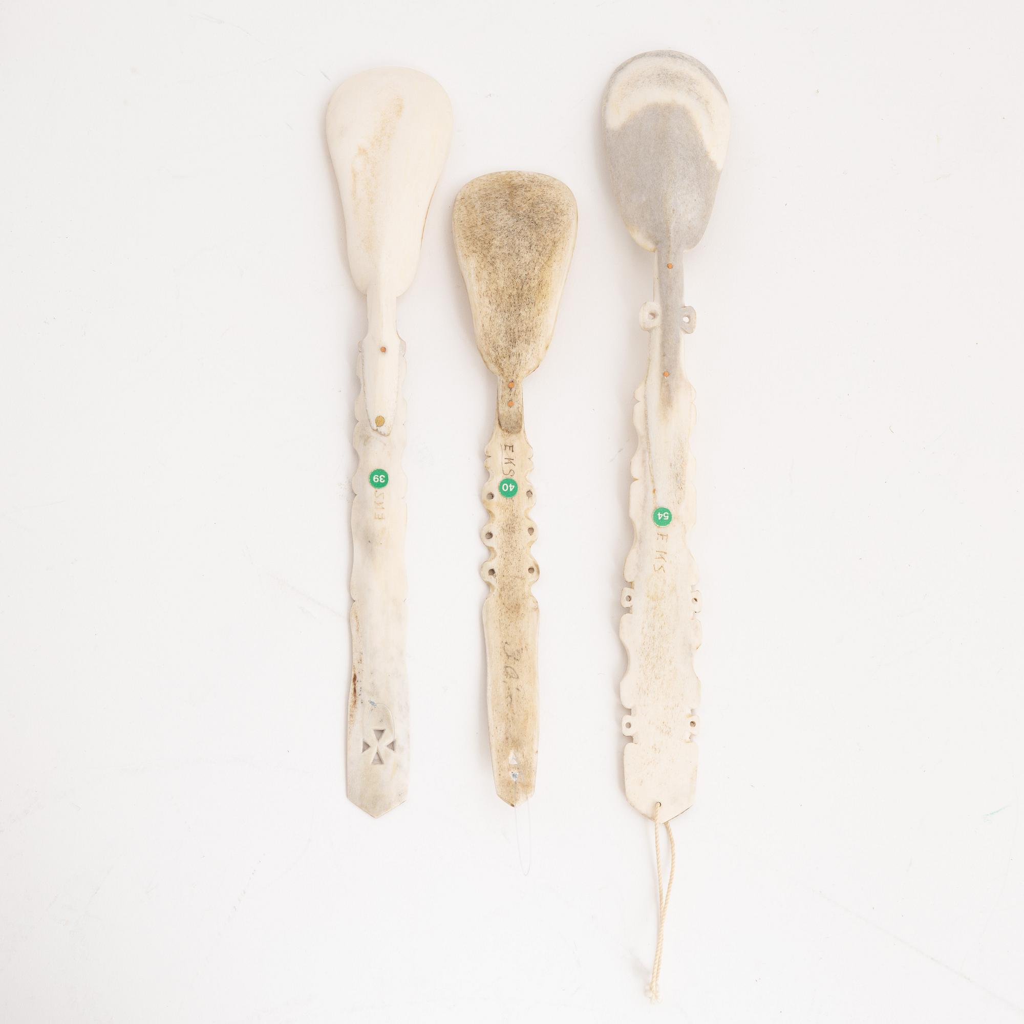 Three reindeer horn spoons by Erik Knutsson Sunna, before 1965, signed.