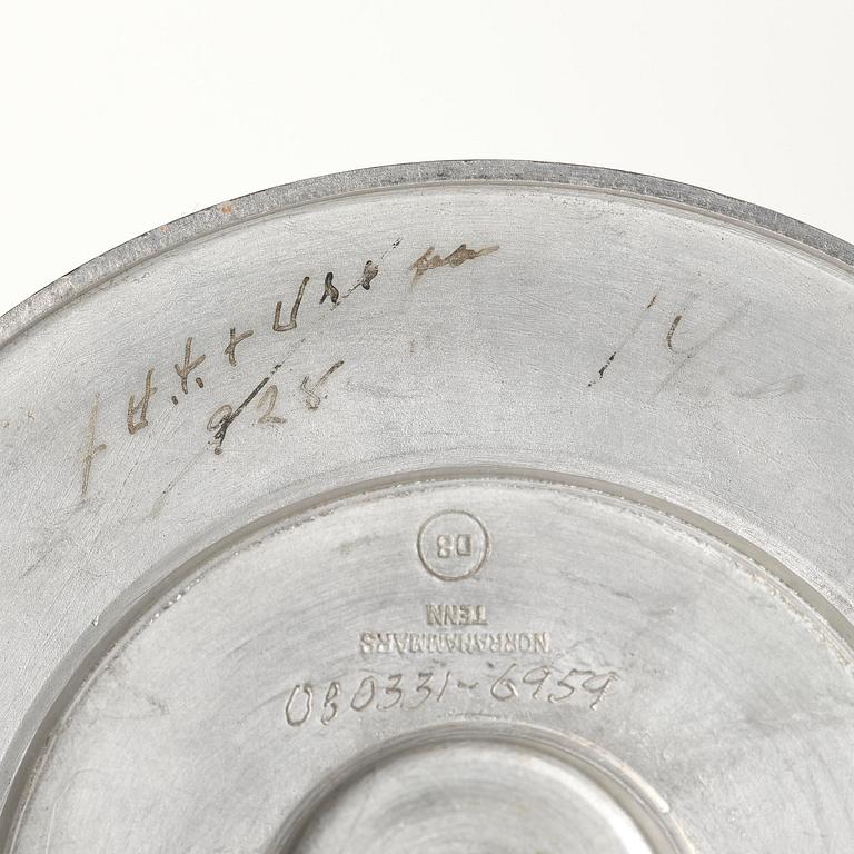 Erik Fleming, a pair of pewter candlesticks, Norrahammars Tenn, 1930.