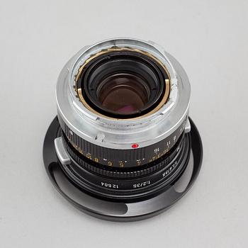 A Summicron lens, 1:2/35, nr 2539335, Ernst Leitz, Canada, second half of the 20th century.