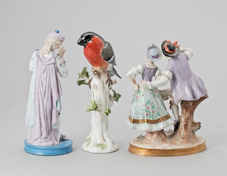 FIGURINER, 3 st, porslin, bl.a. Meissen, 1900-tal.