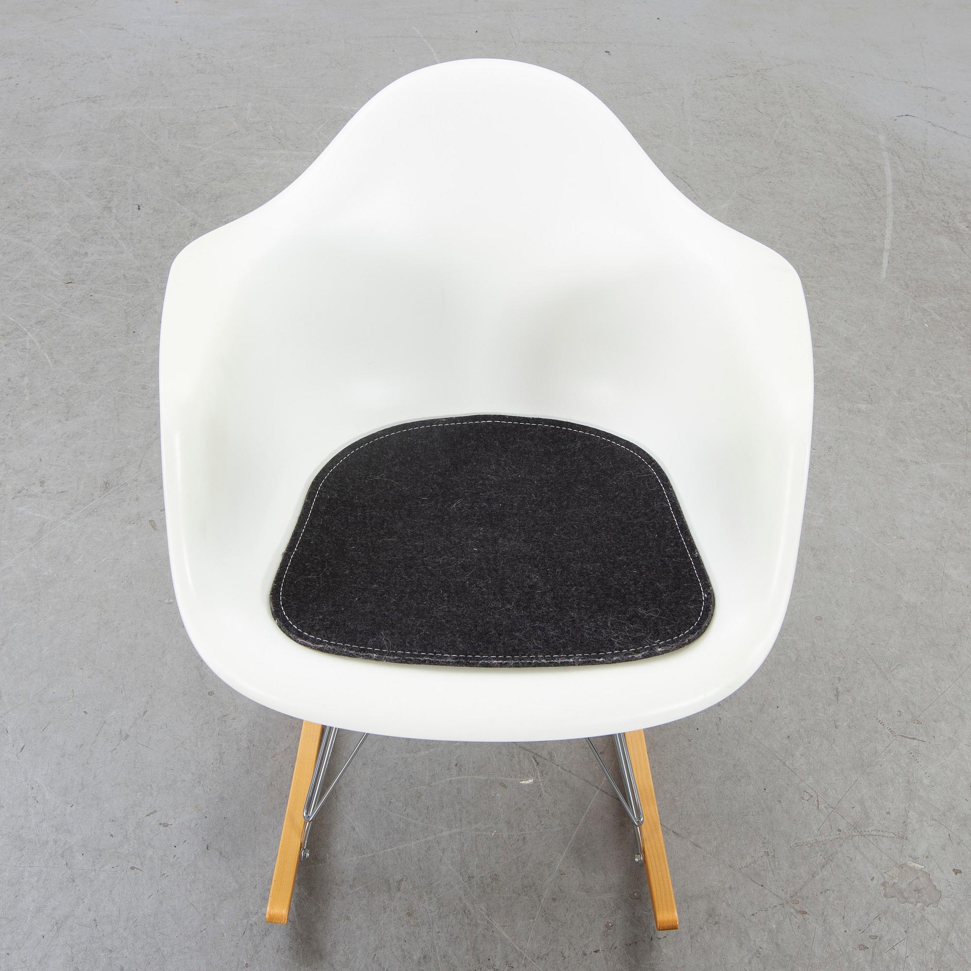 Charles and Ray Eames, gungstol, "RAR", Vitra 2004.