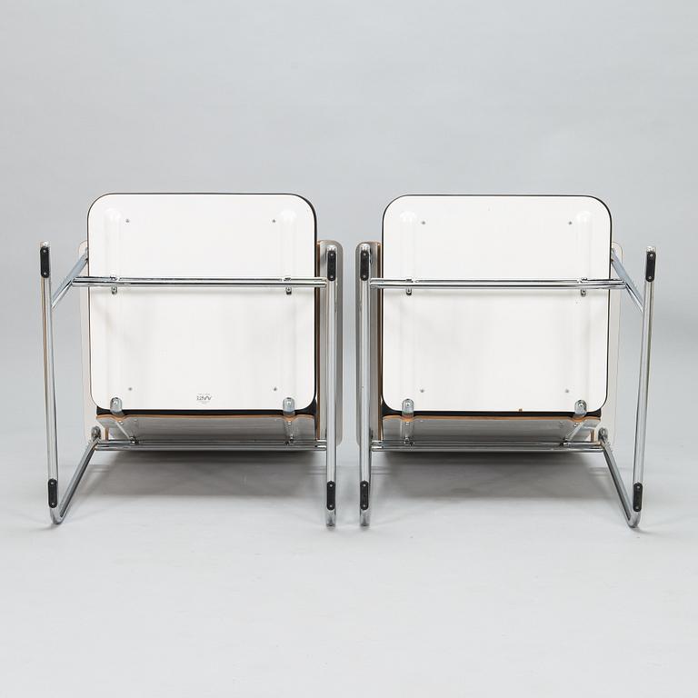 Yrjö Kukkapuro, A pair of armchairs, "Skaala 474", Avarte Finland, late 20th century.