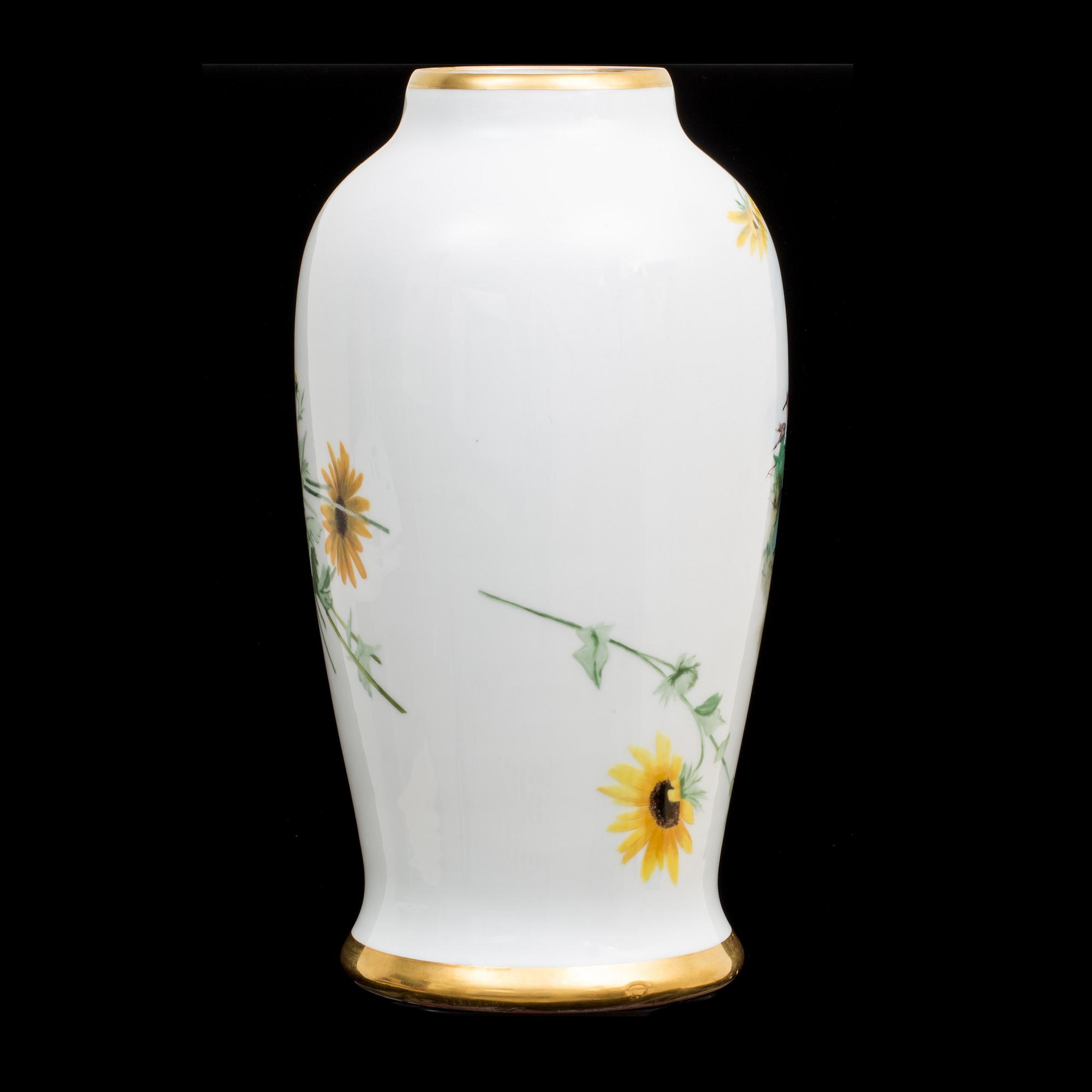 URNA, porslin. Rosenthal. Monogramsignerad  B.P 1911.