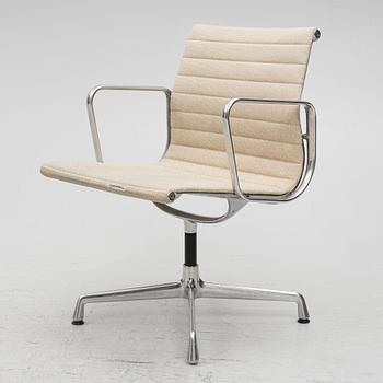 Charles & Ray Eames, karmstol, modell EA 108, Vitra.