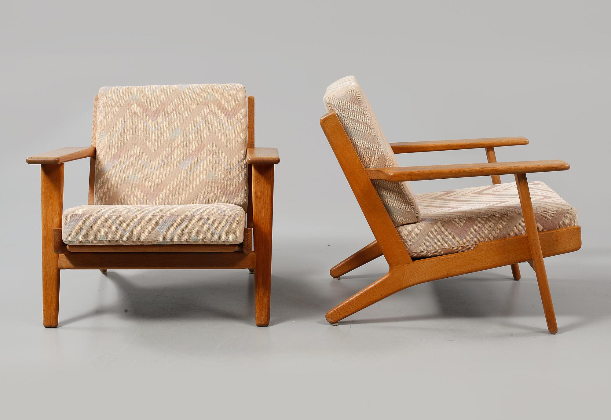 FÅTÖLJER, ett par, "GE-290", Hans J Wegner, Danmark, 1900-talets andra hälft.