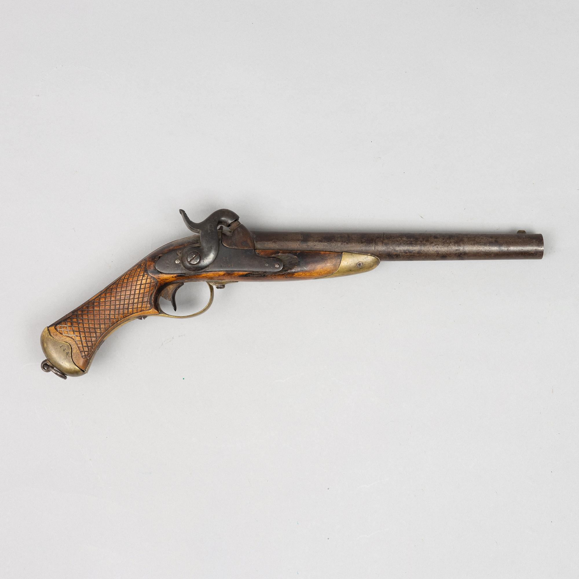 A smoothbore Swedish percussion pistol 1850 pattern.