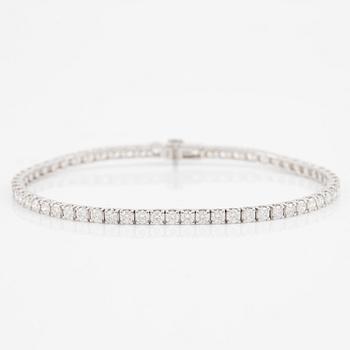 Tennisbracelet 18K white gold with brilliant-cut diamonds.