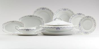 MATSERVIS, 49 delar, porslin, 1900-talets första hälft.