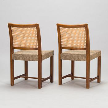 Carl Gustaf Hiort af Ornäs, matbord, "Näyttely Senior", stolar, 8 st, HMN Huonekalu Mikko Nupponen 1900-talets mitt.