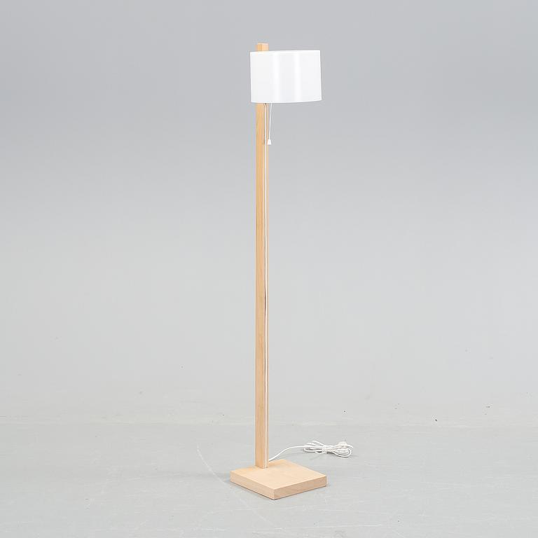 GOLVLAMPA, Luxus, 1900-talets andra hälft.