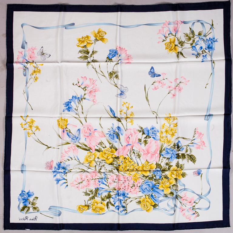 SCARF, Nina Ricci.