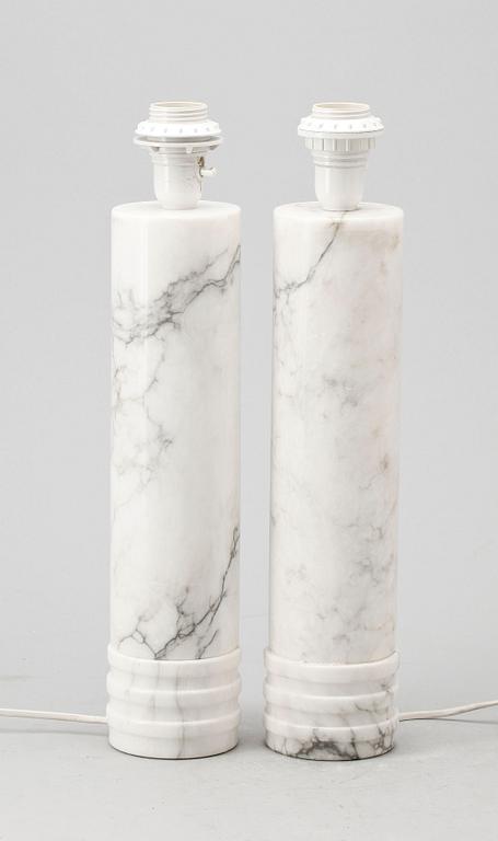 BORDSLAMPOR, ett par, Bergboms, 1900-talets senare hälft.