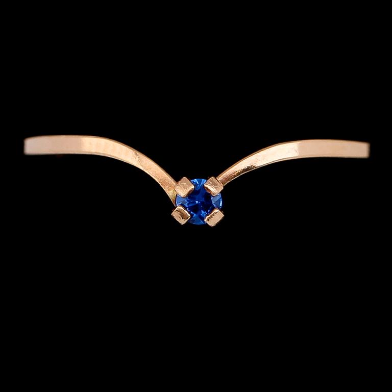 RINGAR, 6 st, 18 k guld med olika stenar. Total vikt ca 5 gram.