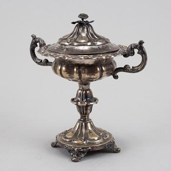 Carl Nyström, sockerskål, silver, Stockholm, 1850.