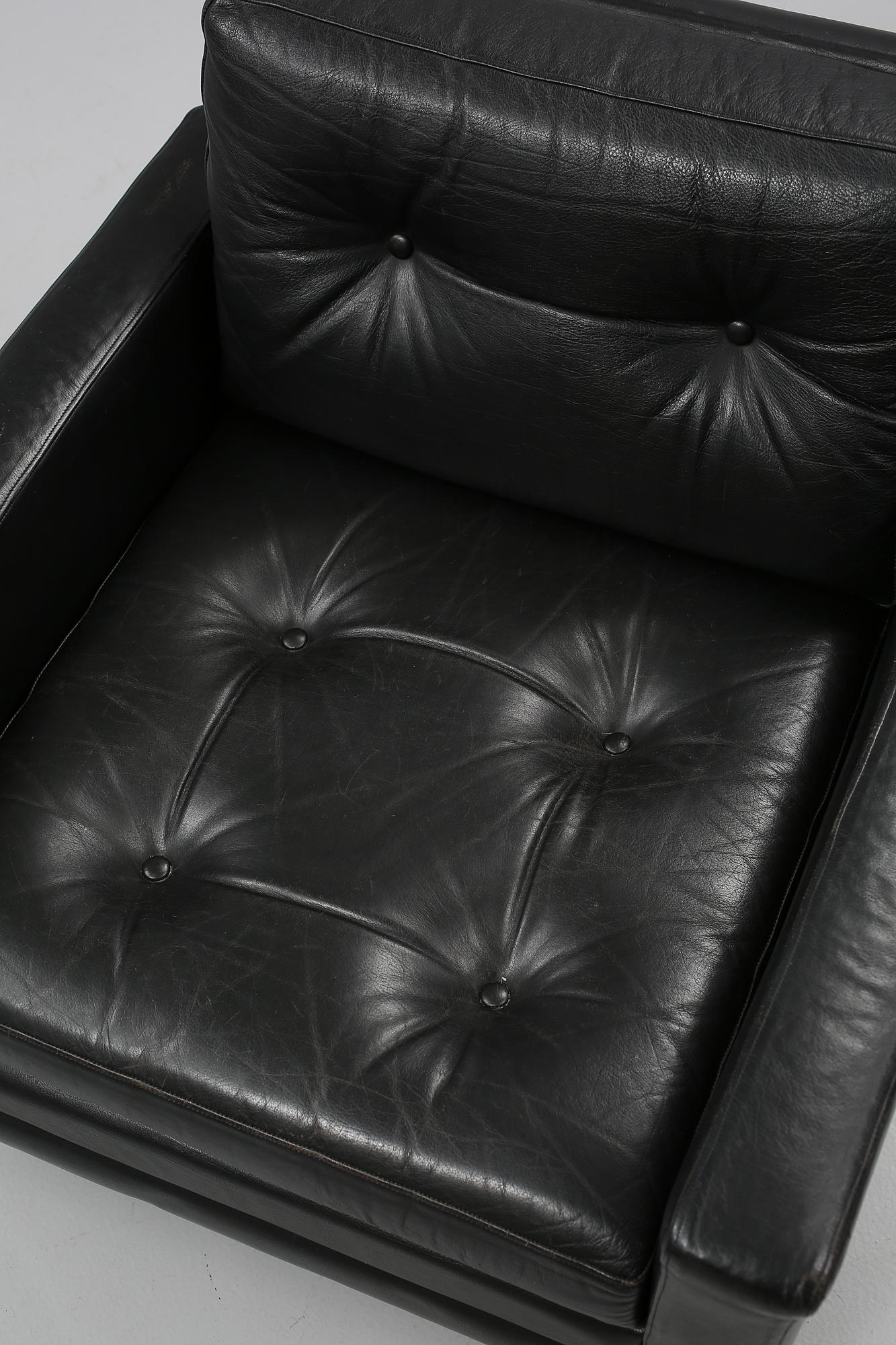 FÅTÖLJER, ett par, 1960-tal.