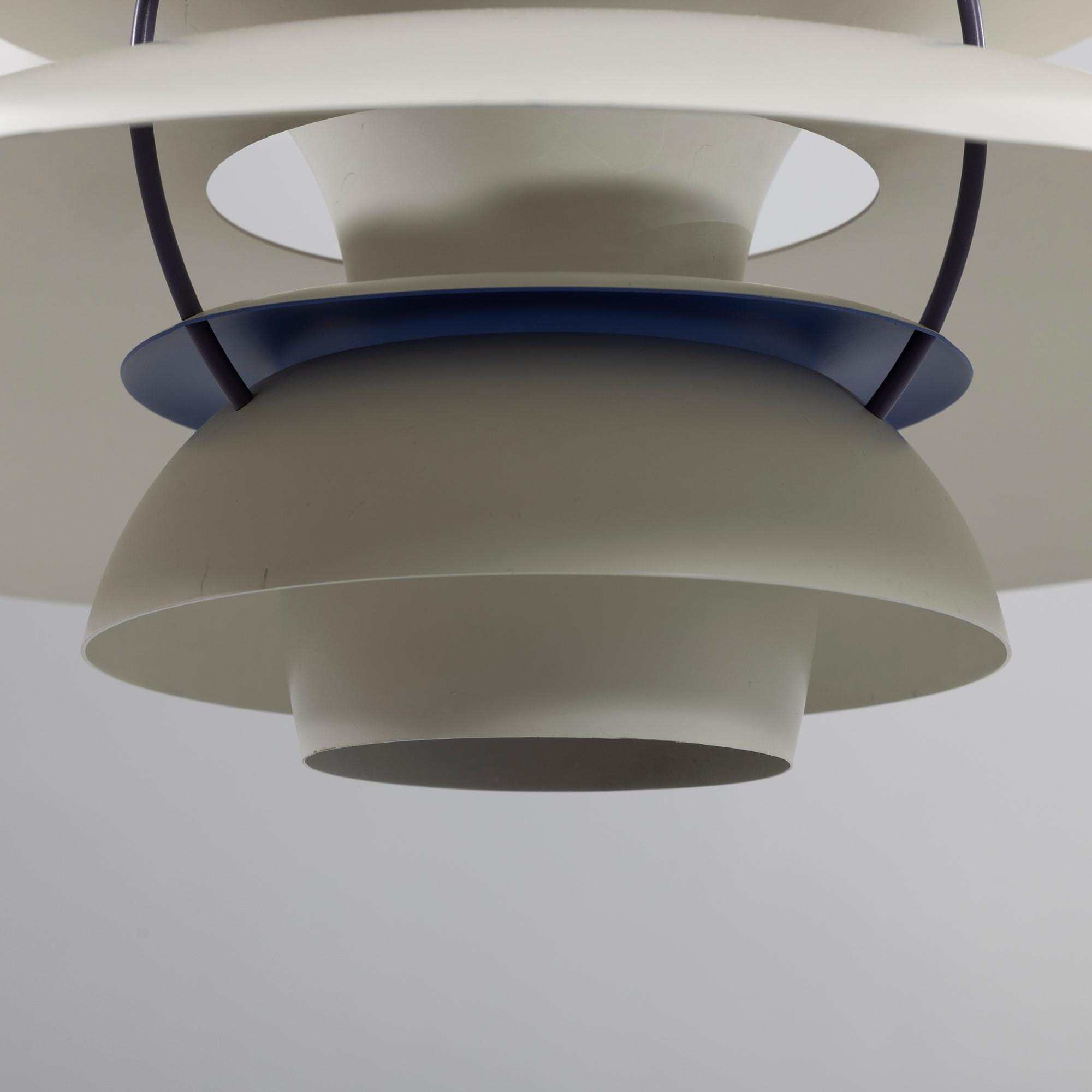 Poul Henningsen, taklampa, "PH5", Louis Poulsen, Danmark.
