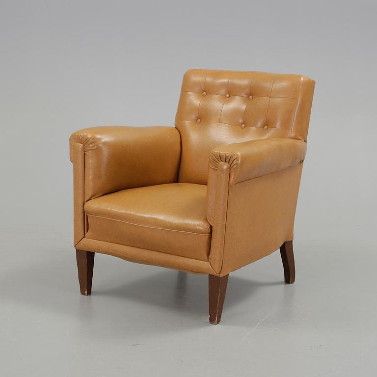 FÅTÖLJ, omkring 1900-talets mitt.