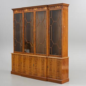 BOKSKÅP, England, 1900-talets första hälft.