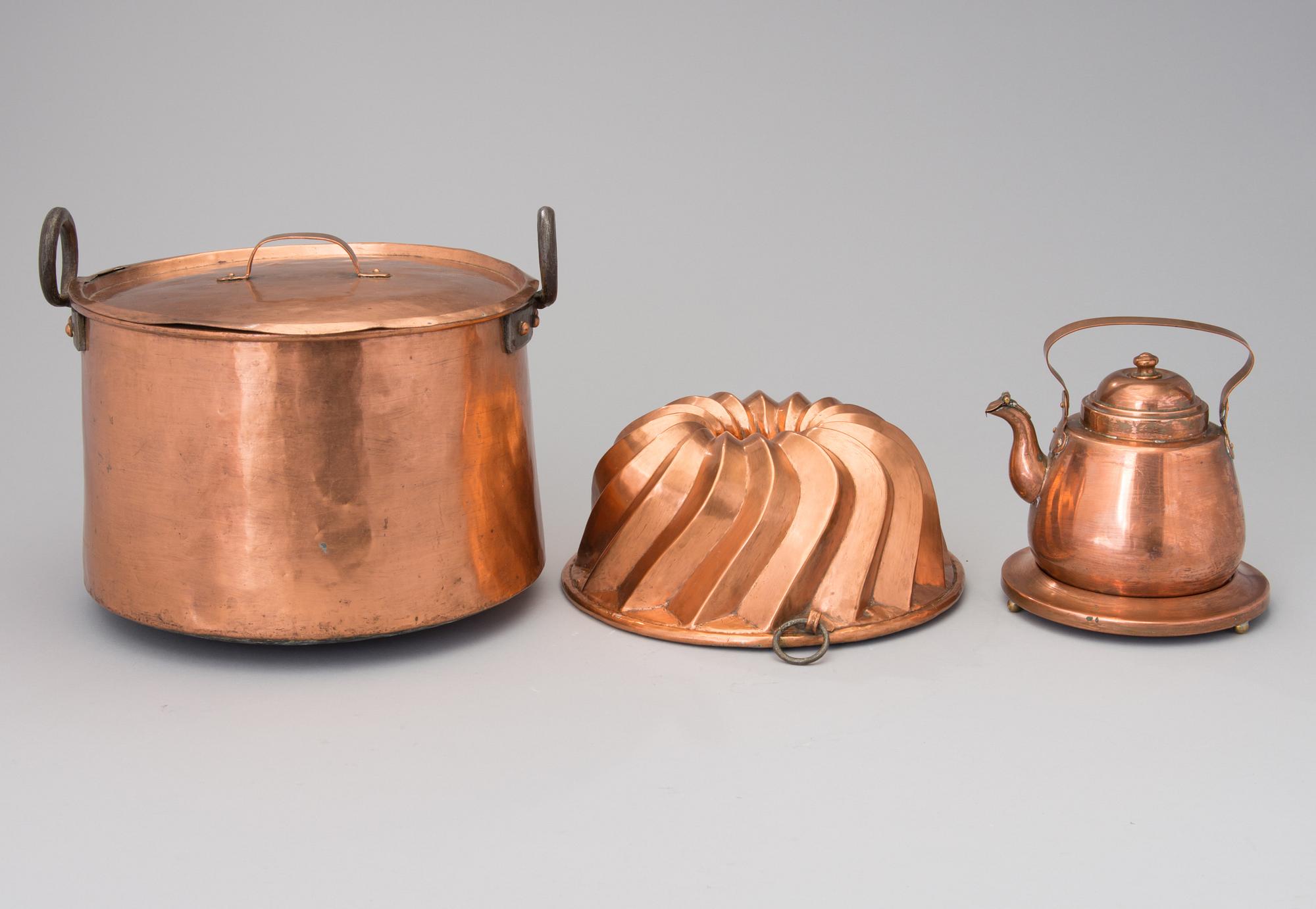 KOPPARFÖREMÅL, 3 st, 1800- och 1900-tal.