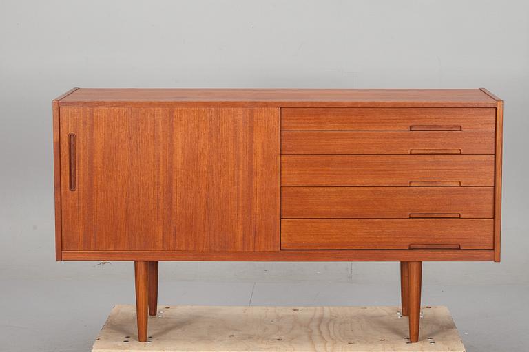 SIDEBOARD, "Lyon" Nils Jonsson, Troeds.