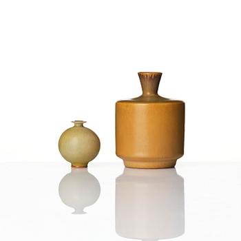 Berndt Friberg, a set of four stoneware vases and two bowls, Gustavsberg Studio 1962-74.