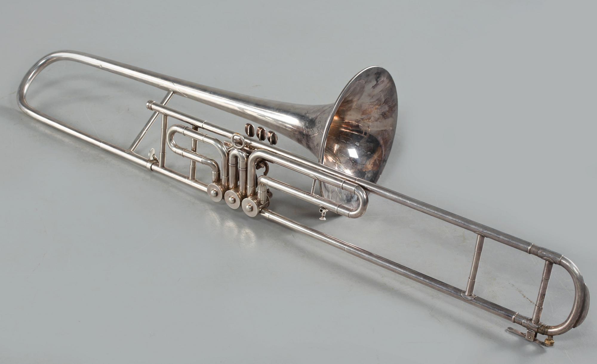 VENTILBASUN, Amati Kraslice, 1900-talets andra hälft.