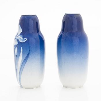 Thure Öberg, vaser, 2 st, porslin, Arabia.