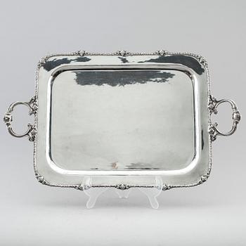 BRICKA, silver 925, svenska importstämplar, 1900-talets första hälft. Vikt ca 2863 g.