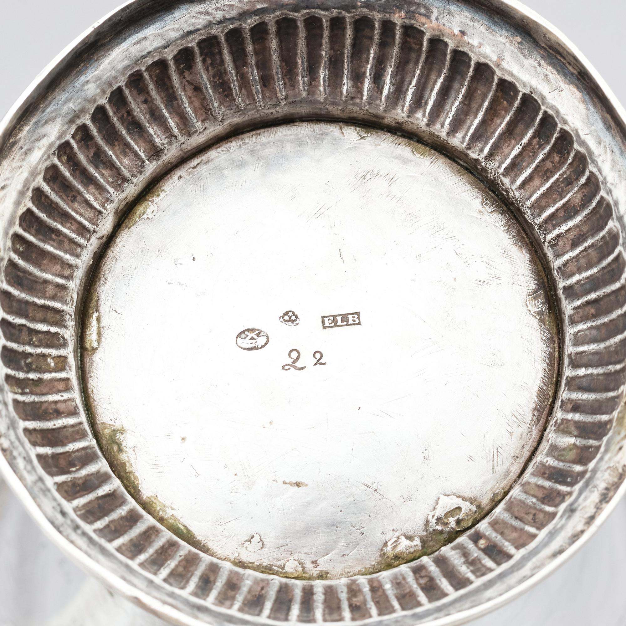 A Swedish 18th century silver beaker, marks of Eric Langberg, Söderhamn 1793.