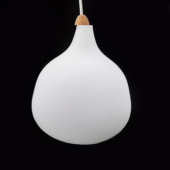 a ceiling light from Luxus Vittsjö.