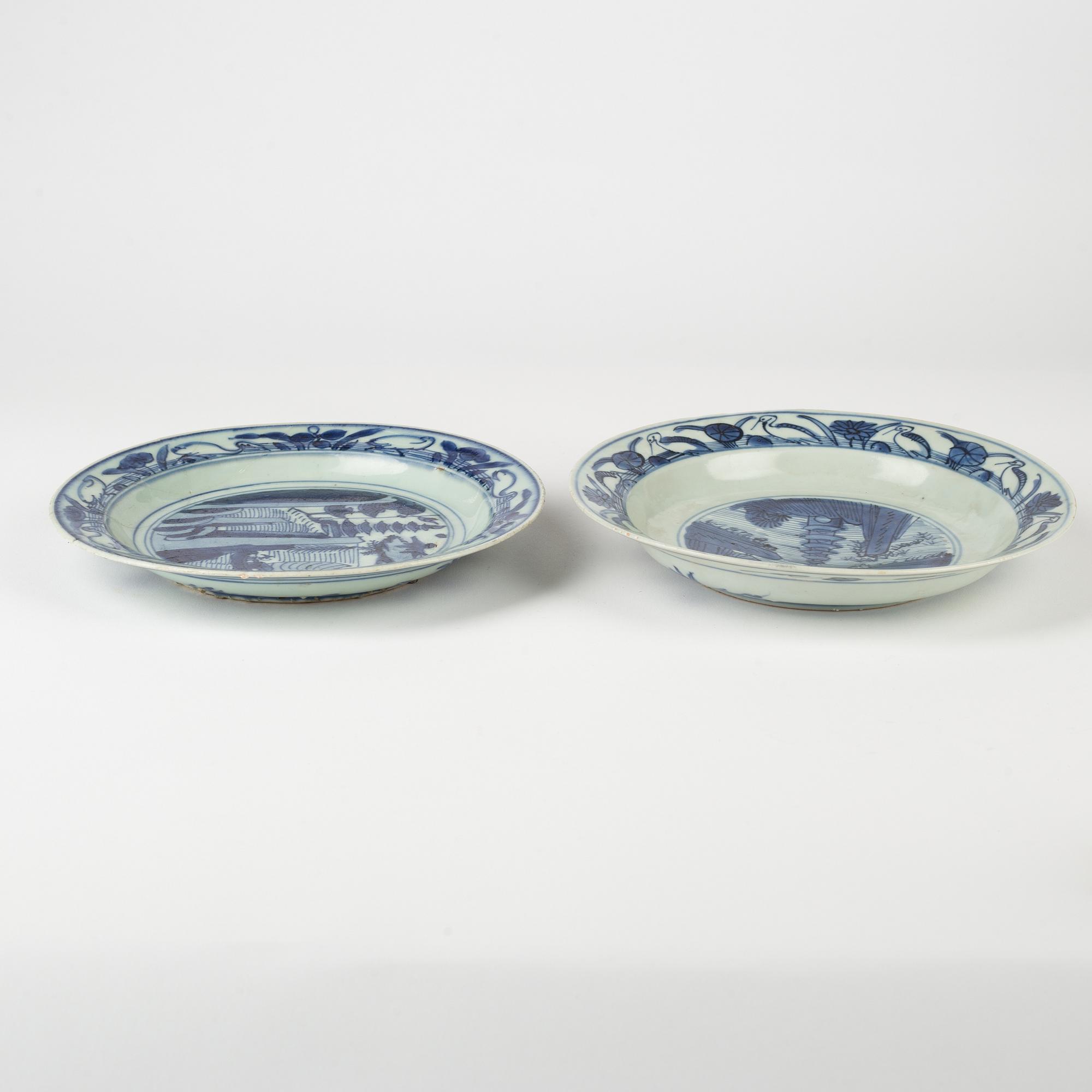 Two blue and white dishes, Ming dynasty, Wanli (1572-1620).