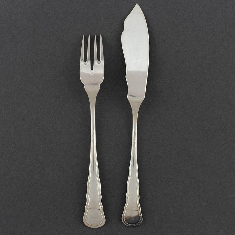 CG HALLBERG, 12 pieces of silver fish cutlery from Stockholm, 1930-1.