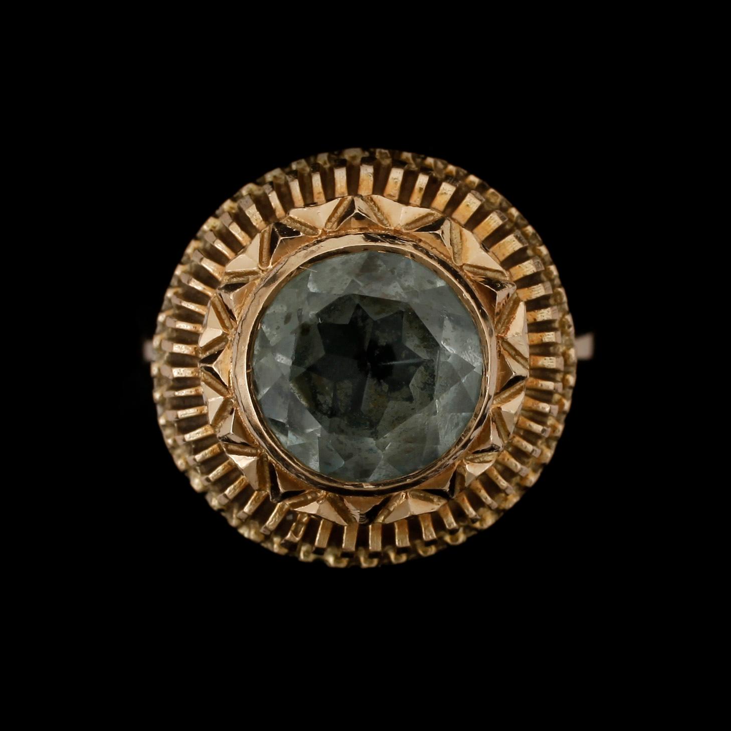 RING, 14k guld med grönsten. Vikt ca 9,2 gram.