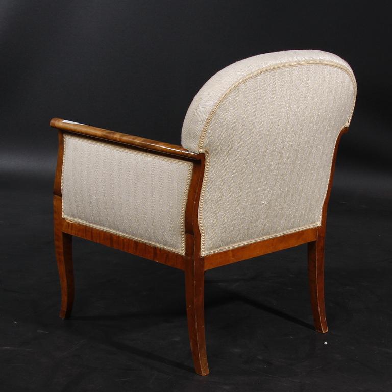 FÅTÖLJ. 1900-talets första hälft.