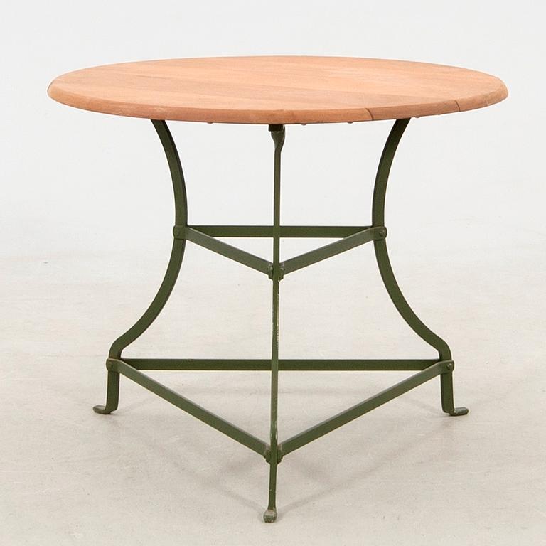 Trädgårdsbord, "café table"  Hope 2000-tal.