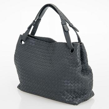 Bottega Veneta, 'Medium Garda' bag.
