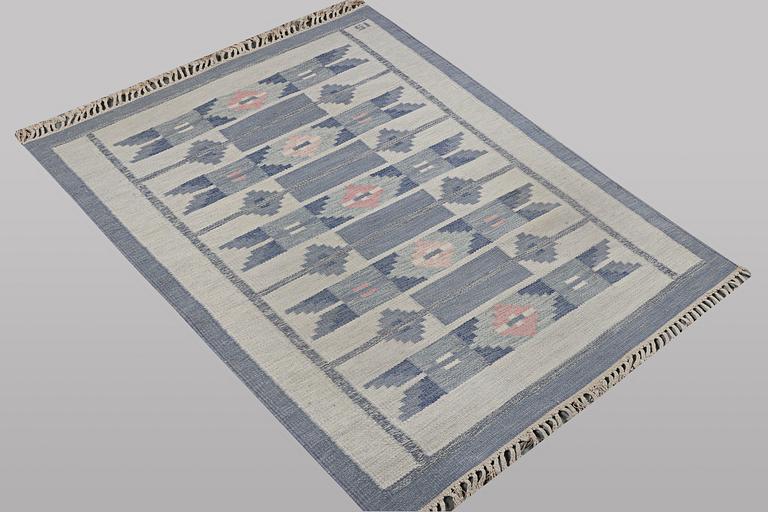 Ingegred Silow, a flat weave carpet, signed IS, ca 197 x 137 cm.